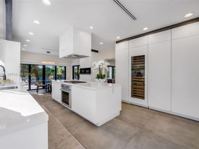 4844 NW 94th Doral Pl, Doral FL 33178