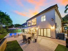 4844 NW 94th Doral Pl, Doral FL 33178