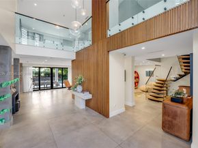 4844 NW 94th Doral Pl, Doral FL 33178