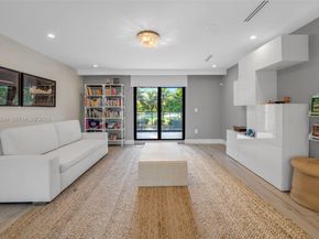 4844 NW 94th Doral Pl, Doral FL 33178