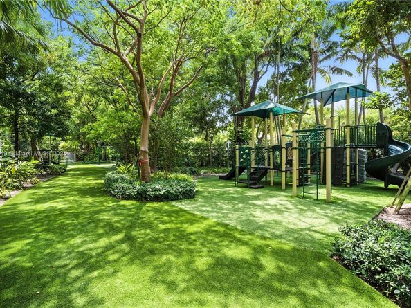 1643 Brickell Ave 2506, Miami FL 33129