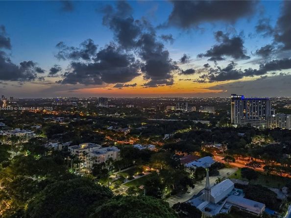 1643 Brickell Ave 2506, Miami FL 33129