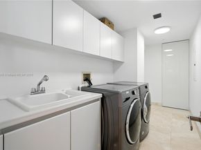 1643 Brickell Ave 2506, Miami FL 33129