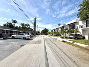 924 NE 17th Ter 1, Fort Lauderdale FL 33304