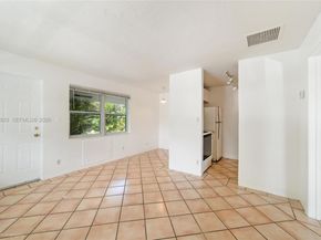 924 NE 17th Ter 1, Fort Lauderdale FL 33304