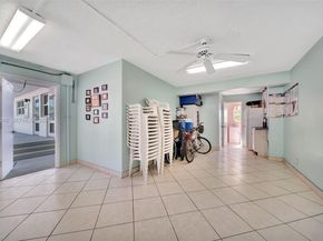 3221 NE 8th St 103, Pompano Beach FL 33062
