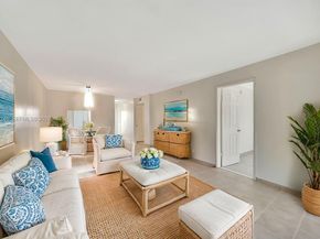 3221 NE 8th St 103, Pompano Beach FL 33062