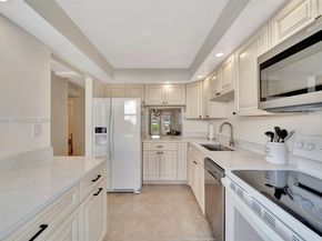 3221 NE 8th St 103, Pompano Beach FL 33062