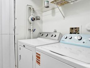 8721 Wiles Rd 101, Coral Springs FL 33067