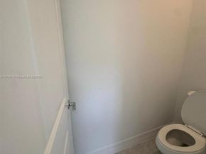 750 NW 82nd Ter, Plantation FL 33324