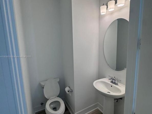 750 NW 82nd Ter, Plantation FL 33324