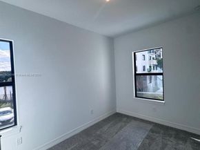 750 NW 82nd Ter, Plantation FL 33324