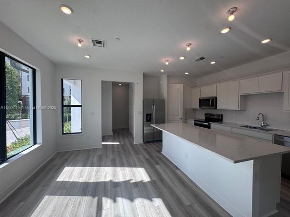 750 NW 82nd Ter, Plantation FL 33324