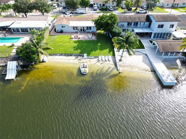 17500 NW 82nd Ct, Hialeah FL 33015