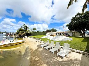 17500 NW 82nd Ct, Hialeah FL 33015