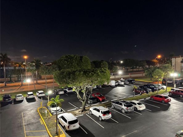 506 NW 87th Ave 406, Miami FL 33172