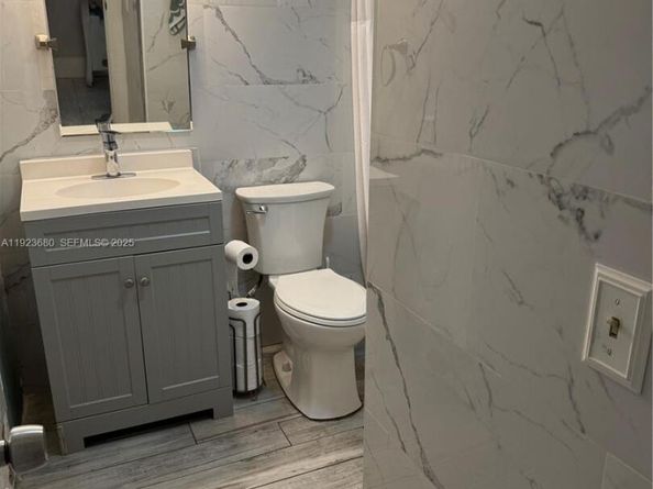 506 NW 87th Ave 406, Miami FL 33172