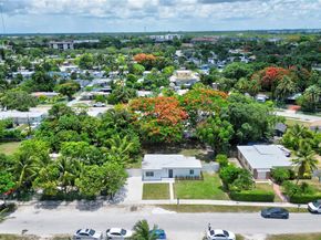 15459 Hayes Ln, Homestead FL 33033
