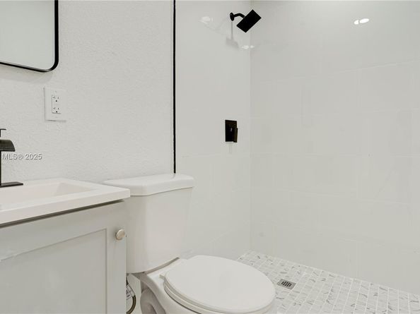 15459 Hayes Ln, Homestead FL 33033