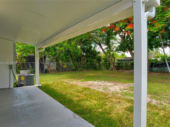 15459 Hayes Ln, Homestead FL 33033