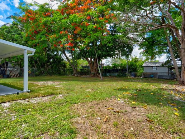 15459 Hayes Ln, Homestead FL 33033