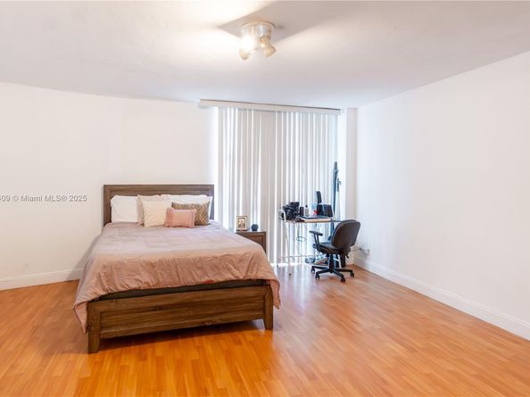 2451 Brickell Ave 10M, Miami FL 33129