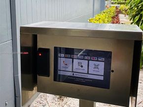 919 Hillcrest Dr 304, Hollywood FL 33021