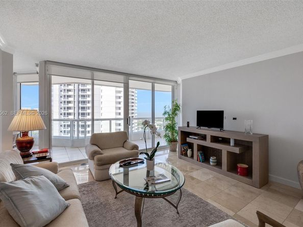 21205 Yacht Club Dr 1802, Aventura FL 33180