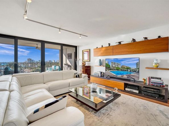 1901 N Ocean Blvd 8B, Fort Lauderdale FL 33305