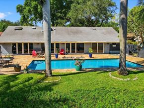 960 Bayberry Point Dr, Plantation FL 33324