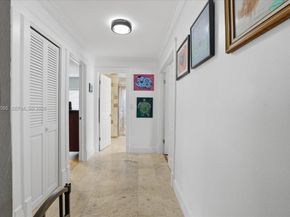 960 Bayberry Point Dr, Plantation FL 33324