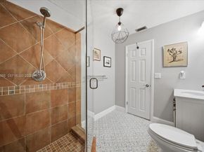 960 Bayberry Point Dr, Plantation FL 33324