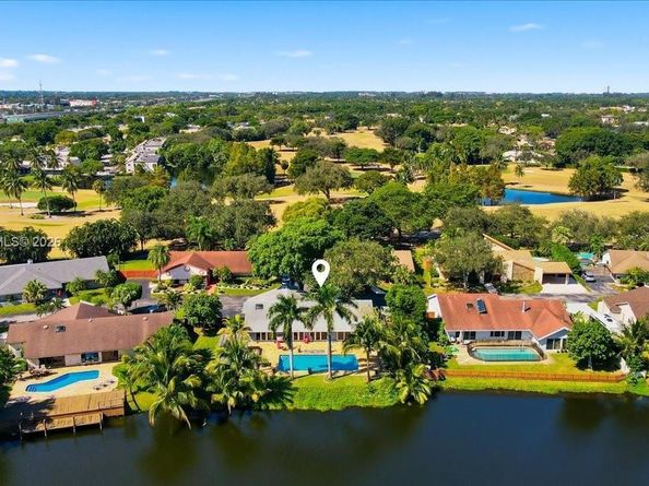 960 Bayberry Point Dr, Plantation FL 33324