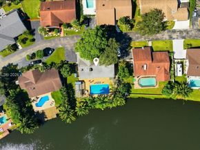 960 Bayberry Point Dr, Plantation FL 33324