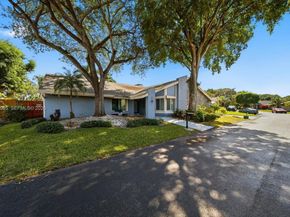 960 Bayberry Point Dr, Plantation FL 33324