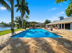 960 Bayberry Point Dr, Plantation FL 33324