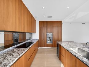 175 SE 25th Road 1202, Miami FL 33129