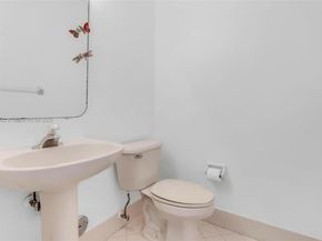 15113 NW 8th St, Pembroke Pines FL 33028