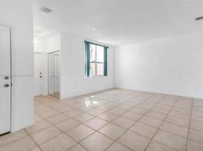 15113 NW 8th St, Pembroke Pines FL 33028