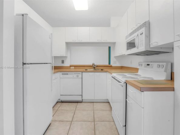 15113 NW 8th St, Pembroke Pines FL 33028