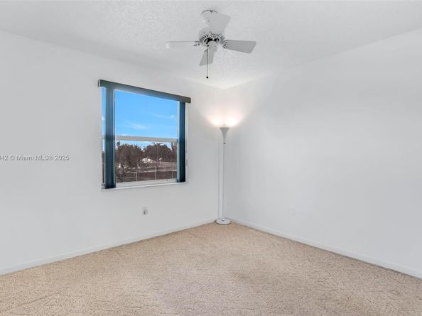 15113 NW 8th St, Pembroke Pines FL 33028