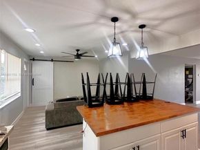 3809 NW 84th Ave, Coral Springs FL 33065