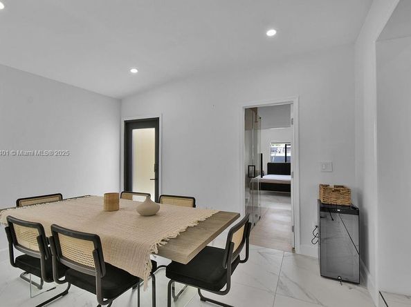 187 NW 53rd St, Miami FL 33127