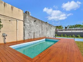 187 NW 53rd St, Miami FL 33127