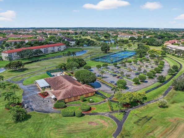 701 SW 128th Ave 111F, Pembroke Pines FL 33027