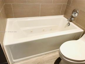 3660 NE 166th St 607, North Miami Beach FL 33160