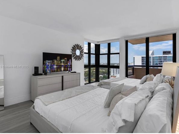 2555 Collins Ave 2200, Miami Beach FL 33140