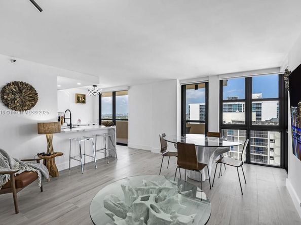 2555 Collins Ave 2200, Miami Beach FL 33140