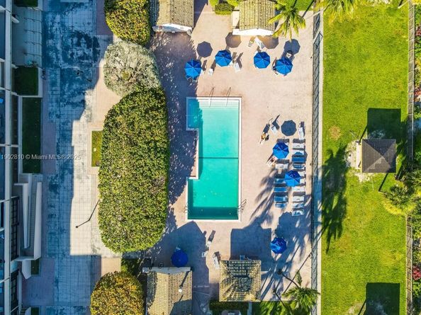 2555 Collins Ave 2200, Miami Beach FL 33140