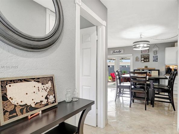 8540 NW 182nd St, Hialeah FL 33015